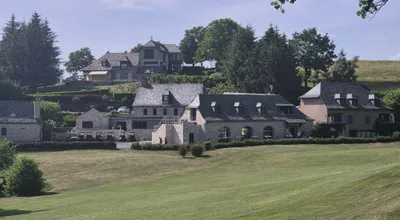 Le Golf d'Aubrac - Domaine de Mezeyrac